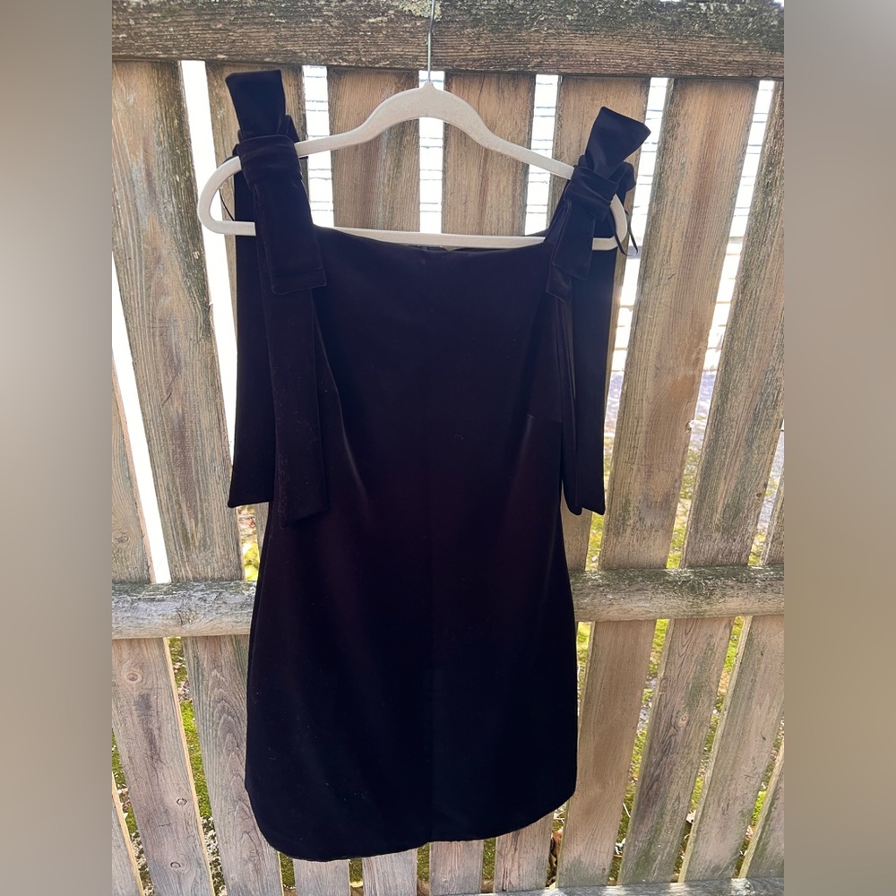 ZaraElegant Black Bow Dress